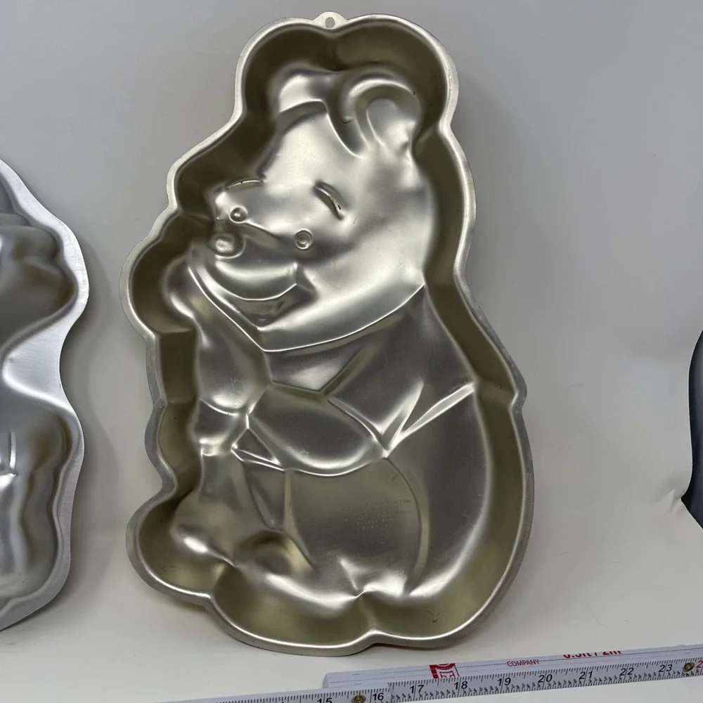 Lot Of 2 Wilton Cake Pans Monkey And Winnie The Pooh